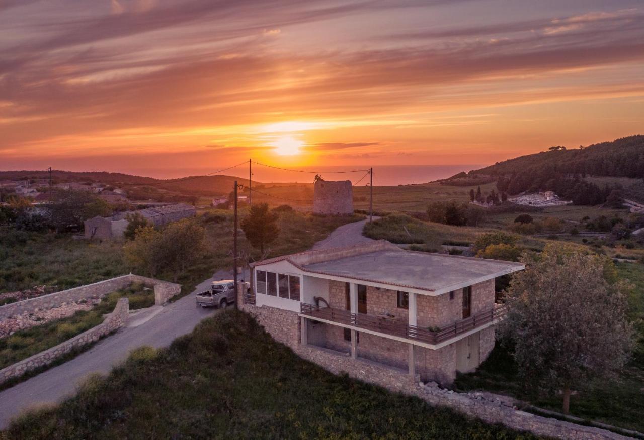 Villa Windmill Near Shipwreck Beach Volimes Bagian luar foto