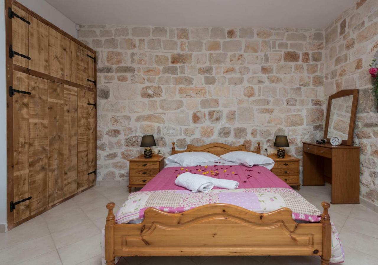 Villa Windmill Near Shipwreck Beach Volimes Bagian luar foto