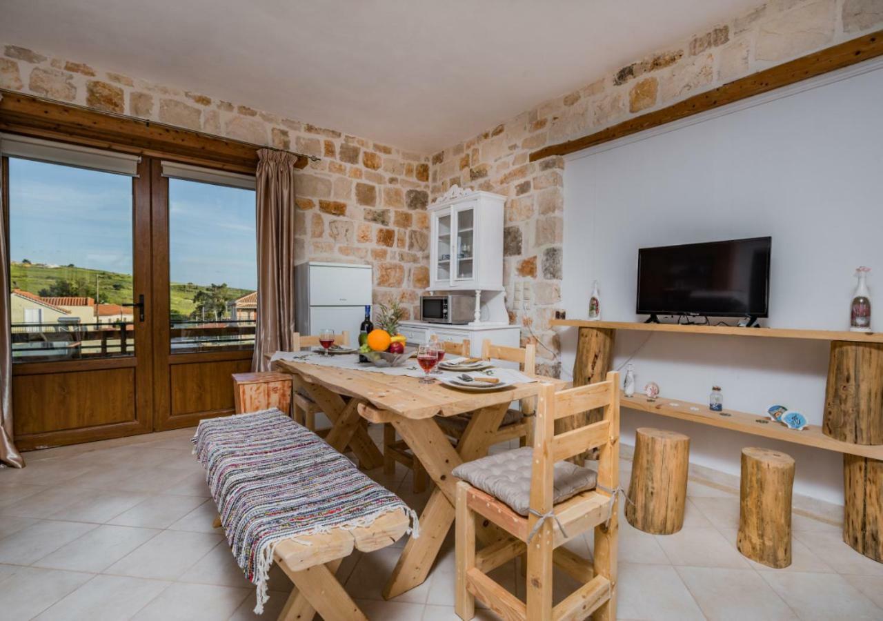 Villa Windmill Near Shipwreck Beach Volimes Bagian luar foto
